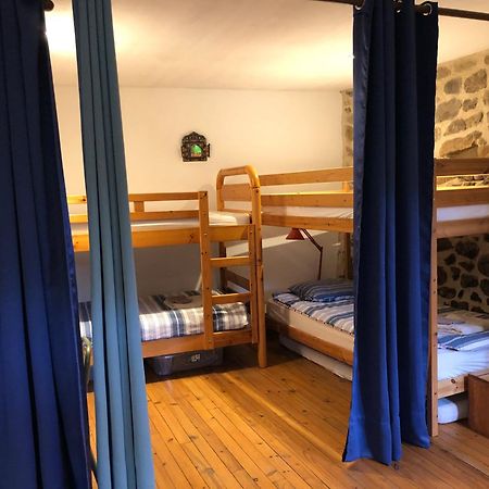 Les Pentes Du Chateau De Retourtour Lamastre Exteriör bild