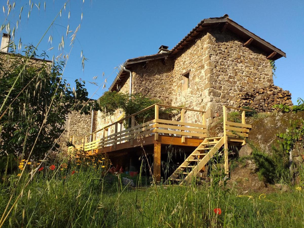 Les Pentes Du Chateau De Retourtour Lamastre Exteriör bild