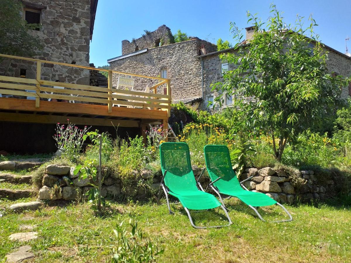 Les Pentes Du Chateau De Retourtour Lamastre Exteriör bild
