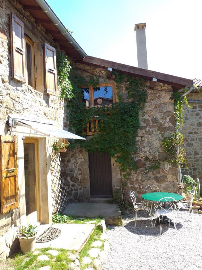Les Pentes Du Chateau De Retourtour Lamastre Exteriör bild